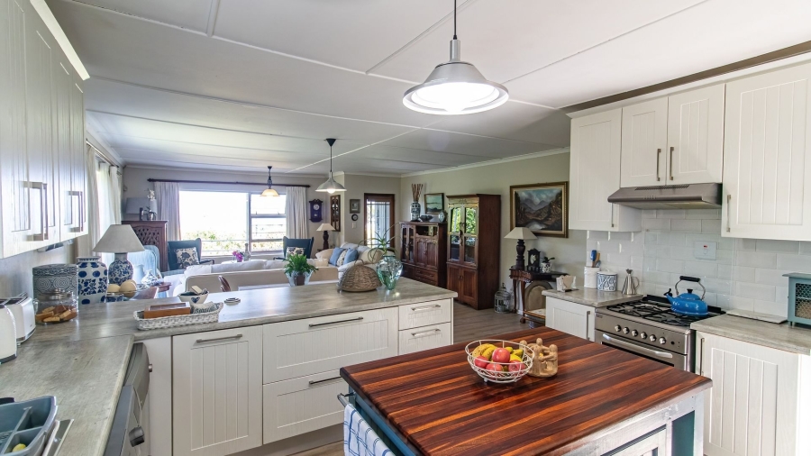 3 Bedroom Property for Sale in Sunrise On Sea Eastern Cape